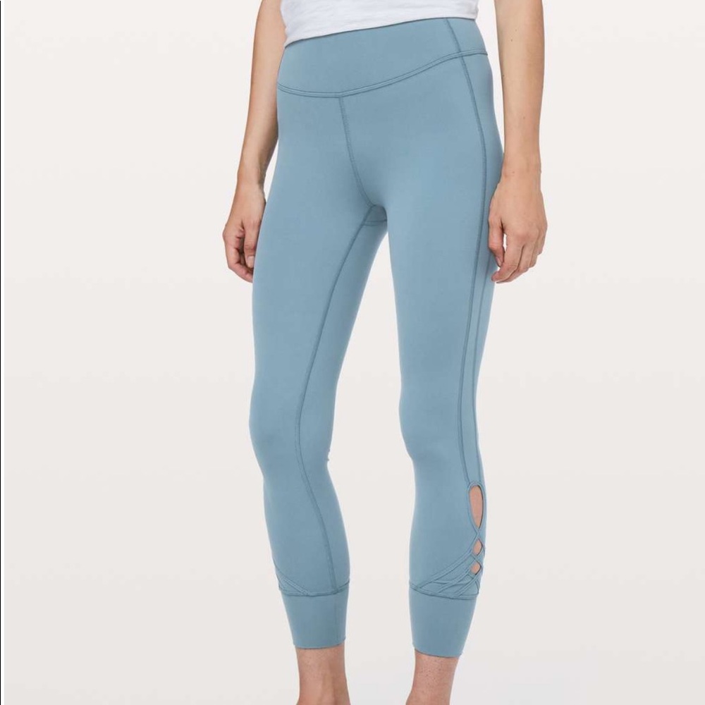 SOLD Lululemon Melodic Movement 7/8 Tight *25"